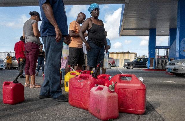 Dorian Kasırgası mağdurlarına ‘vize anonsu’ yapan operatörden yolculara özür