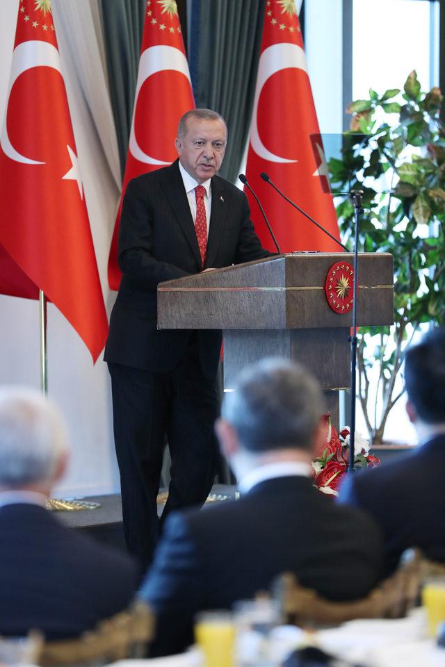 Erdoğan: Terörist gruplara mühimmat gönderilmesi bizleri rahatsız etmektedir