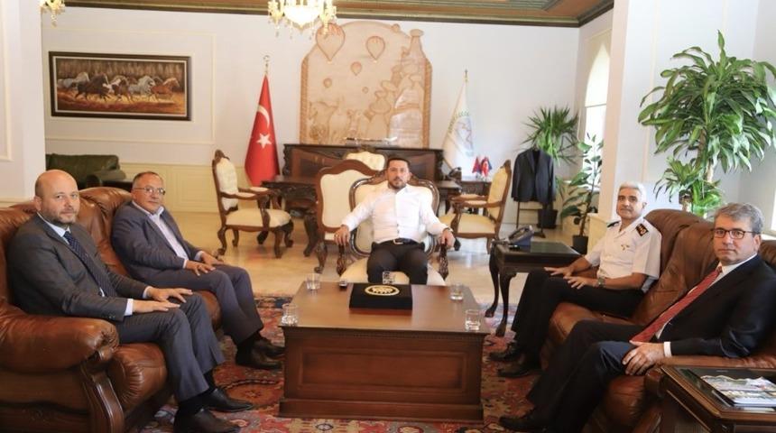 İl Jandarma Komutanı Erol, Nevşehir Belediye Başkanı Arı&rsquo;yı ziyaret etti