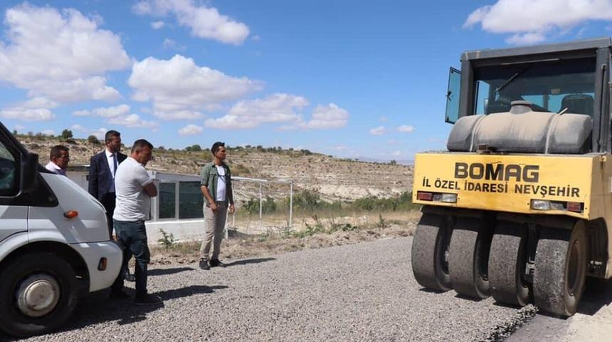 Aksalur’da asfalt çalışmaları hız kesmeden devam ediyor