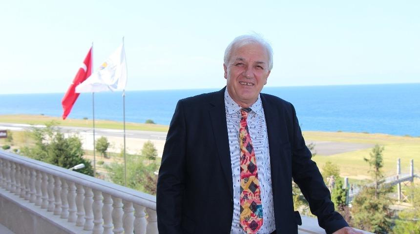 Prof. Dr. Adnan Erkuş Avrasya Üniversitesi ailesine katıldı