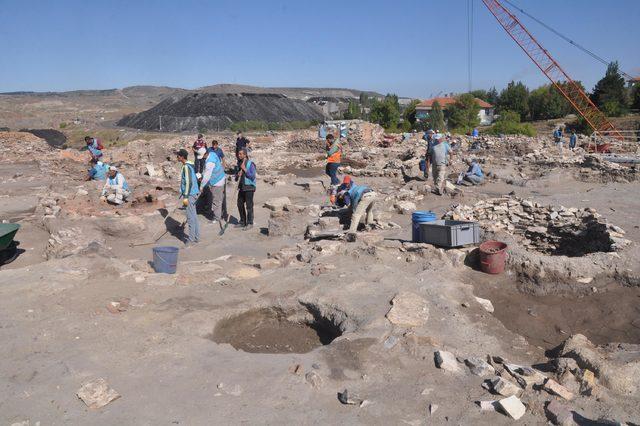 Seyitömer Höyüğü'nde kurtarma kazıları yeniden başladı