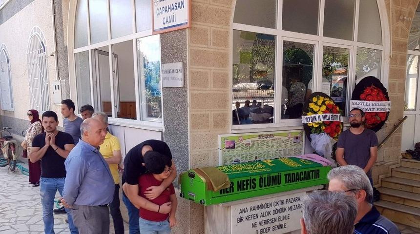 Hastalığı Ulviye Öğretmeni çok sevdiği öğrencilerinden kopardı