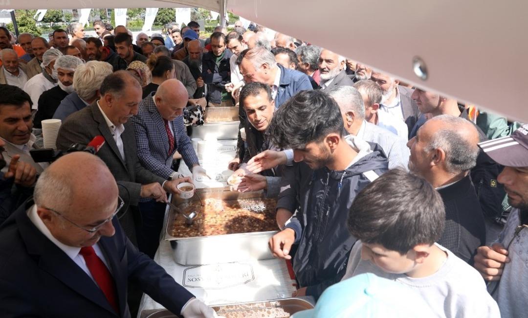 B&uuml;y&uuml;kşehir&rsquo;den 5 bin kişiye aşure ikramı