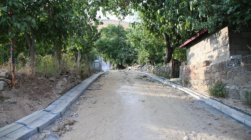 Bitlis’in sokakları yenileniyor