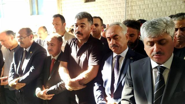 Emniyet m&uuml;d&uuml;r&uuml;n&uuml;n eşinin &ouml;ld&uuml;ğ&uuml; kazada tanker s&uuml;r&uuml;c&uuml;s&uuml; serbest (3) 1