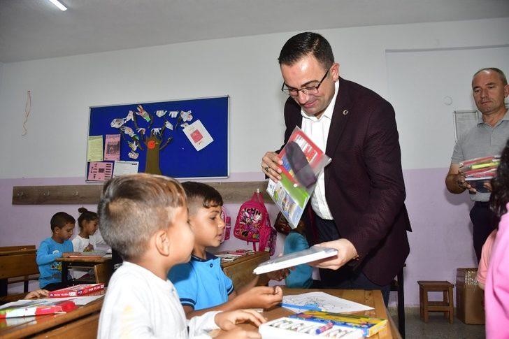 Başkan Erdoğan, ilkokul öğrencilerini sevindirdi G3