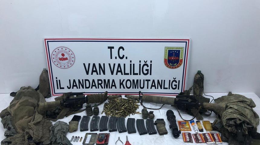 Van'da 1 PKK'lı &ouml;l&uuml;, 1 PKK'lı sağ ele ge&ccedil;irildi