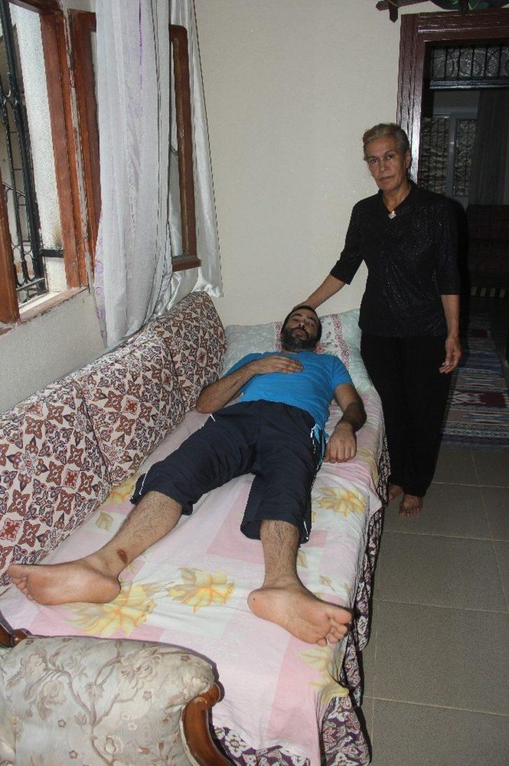 Bacağına beton düşen gencin hayatı karardı Son Dakika Haberler