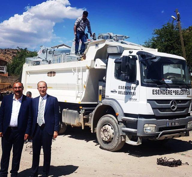 Irak sınırındaki Çukurca’dan, İran sınırındaki Esendere beldesine hibe desteği