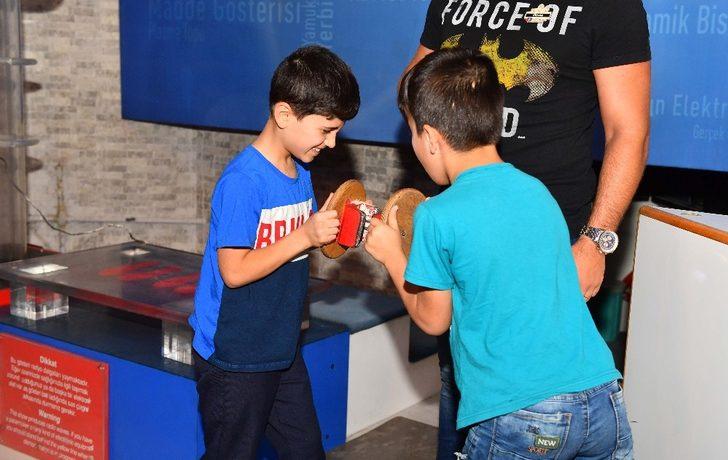 Büyükşehirden minik emekçilere sürpriz G2