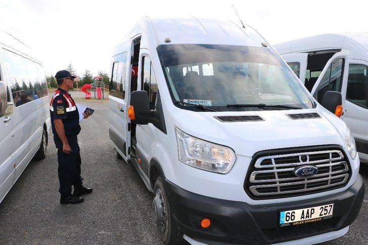 Jandarmadan okul servis araçlarında denetim G3
