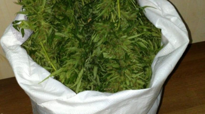 Elazığ&rsquo;da 4 kilo esrar ele ge&ccedil;irildi, 1 ş&uuml;pheli yakalandı