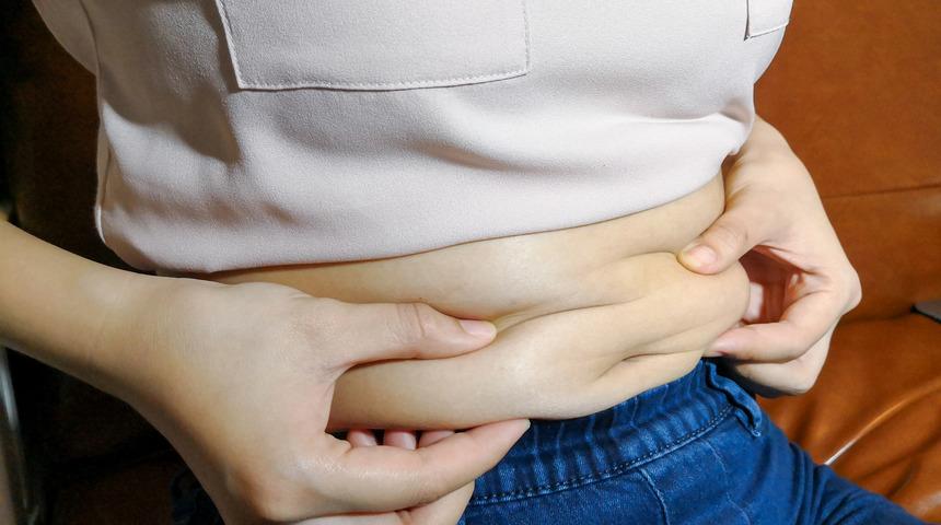 İnatçı bölgesel yağlara ameliyatsız çözüm: lipoliz