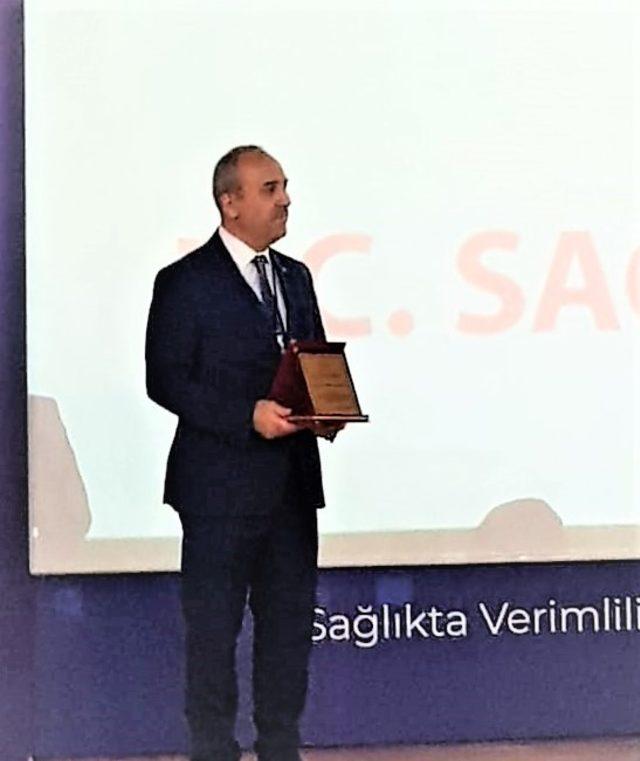 Sağlık Bakan Yardımcısından Bahçacı’ya plaket