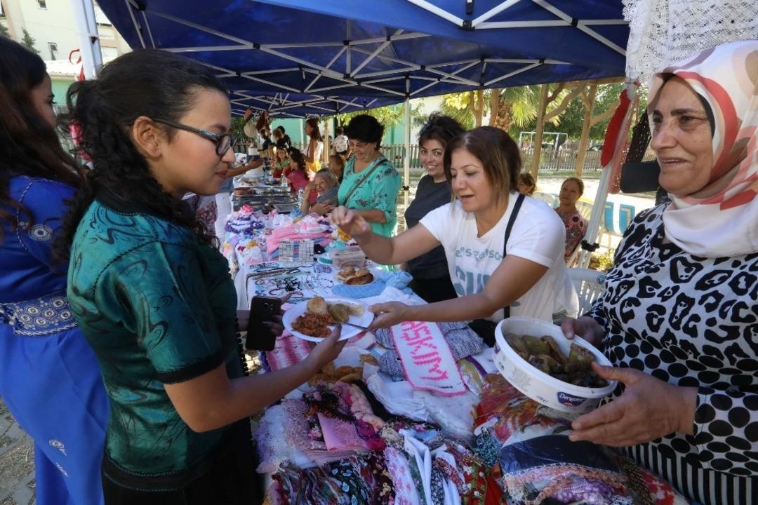 Buca&rsquo;dan g&uuml;&ccedil;l&uuml; kadınlar ge&ccedil;ti