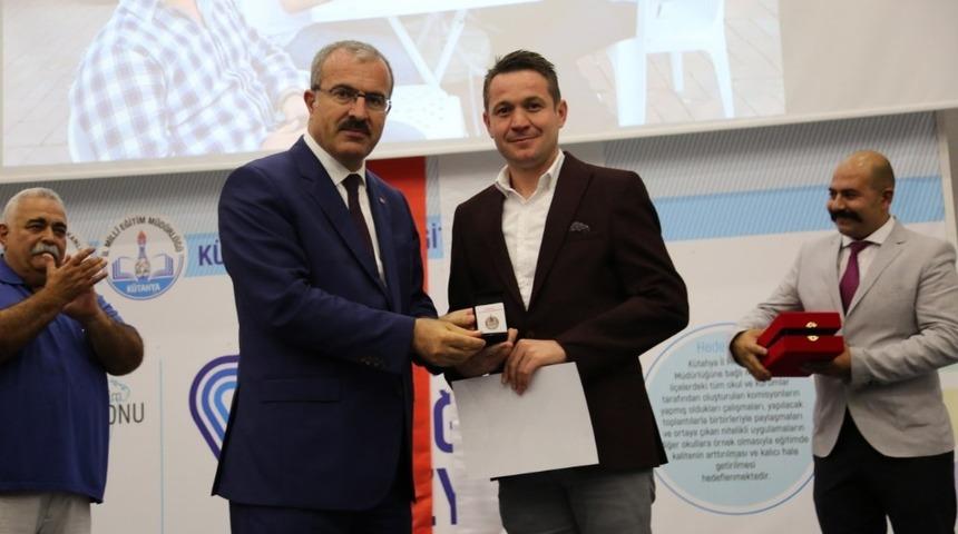 K&uuml;tahya&rsquo;da kan bağış&ccedil;ıları &ouml;d&uuml;llendirildi