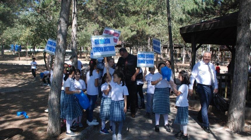 Gediz’de öğrencilerden temizlik seferberliği