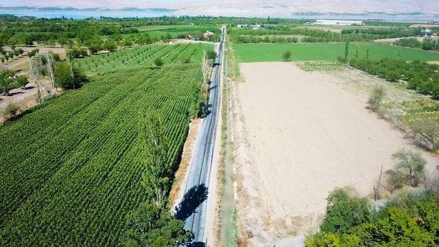 Büyükşehir asfaltta yoğun mesaide