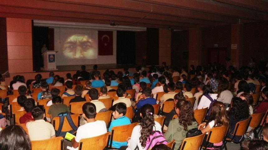 İn&ouml;n&uuml;&rsquo;de şehitler anıldı