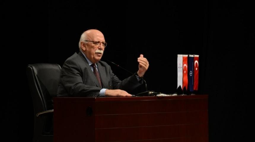 Prof. Dr. Nabi Avcı&rsquo;dan Anadolu &Uuml;niversitesi&rsquo;nde 15 Temmuz Demokrasi G&uuml;n&uuml; konferansı