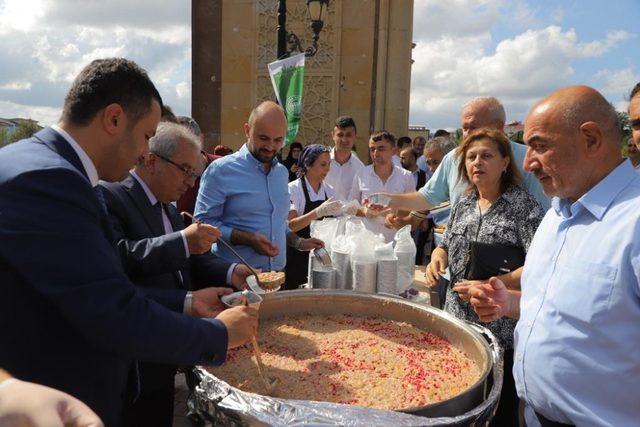 Çarşamba Belediyesinden 3 bin kişiye aşure ikramı