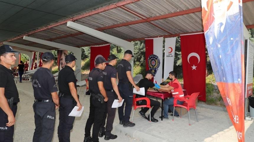 Mersin polisinden kan bağışı