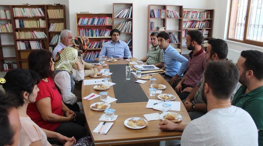 Samsat Kaymakamı okullarda incelemelerde bulundu