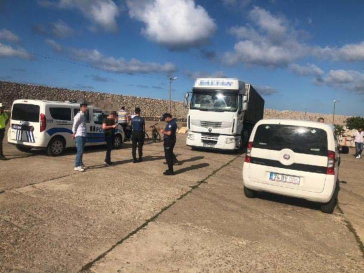 Denize kamyonla atık boşaltırken yakalandı G3