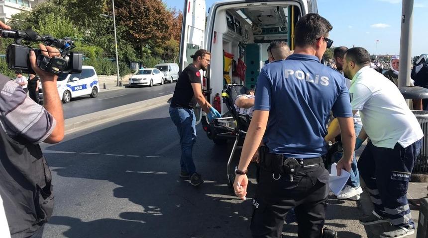 Denize d&uuml;şen vatandaş boğulmaktan son anda kurtarıldı