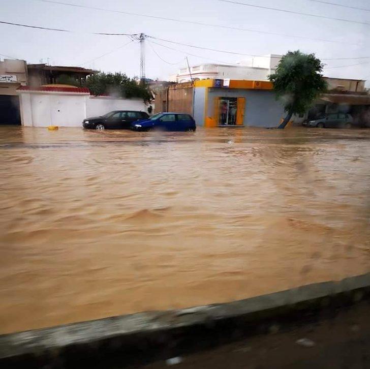 Tunus’ta sel felaketi: 2 ölü G2