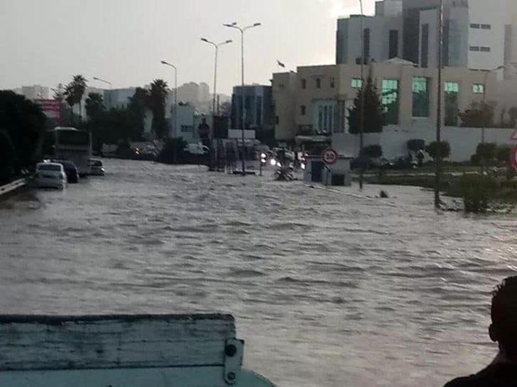 Tunus’ta sel felaketi: 2 ölü G3