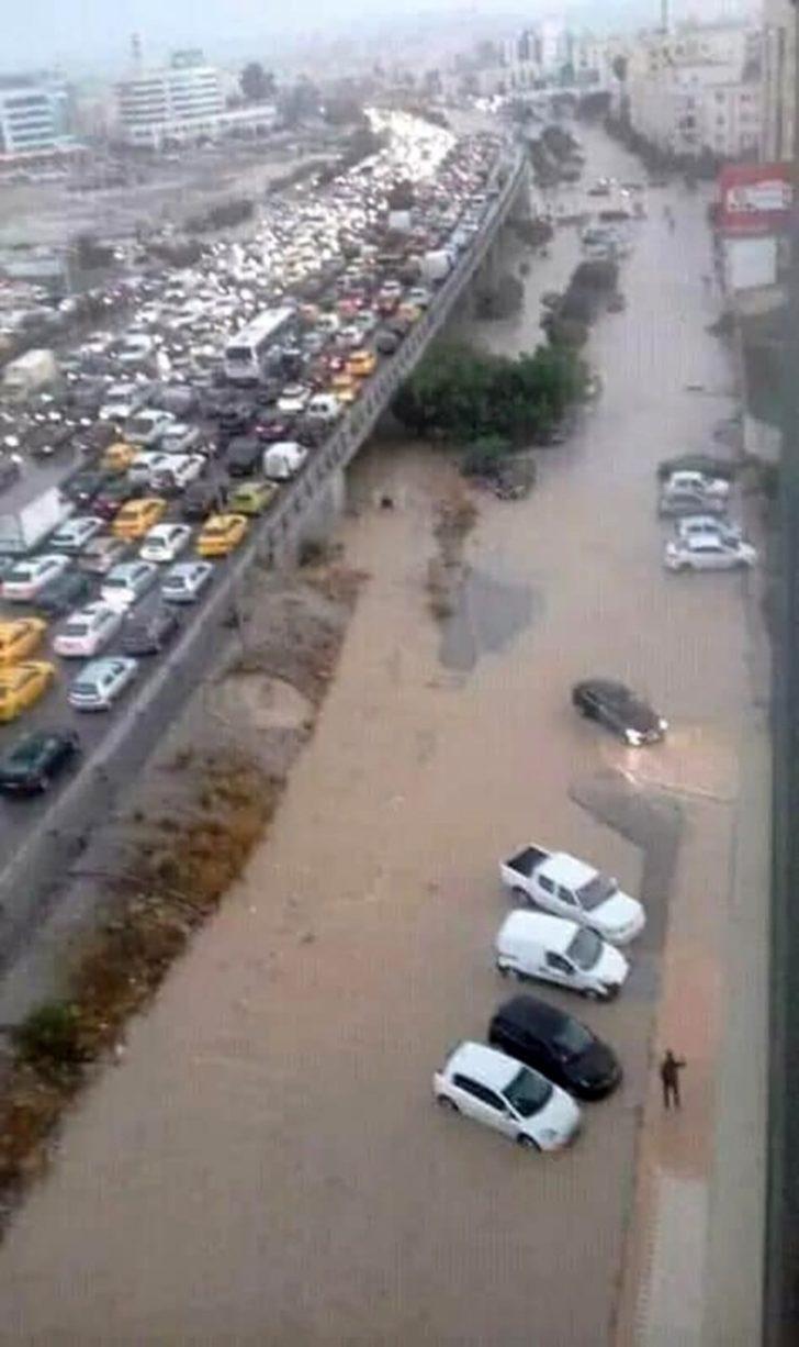 Tunus’ta sel felaketi: 2 ölü G5
