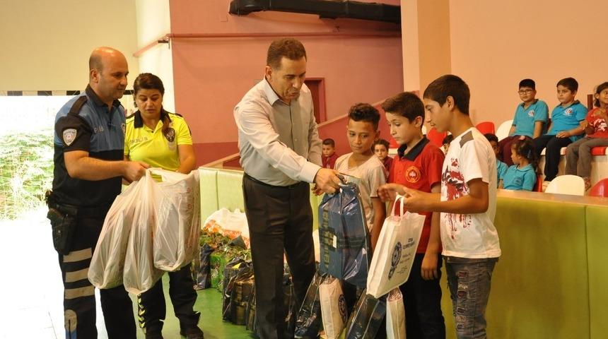 Ceyhan polisinden &ouml;rnek davranış