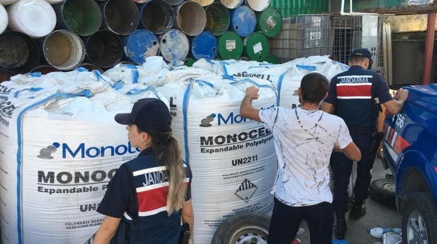 &Ccedil;alıştıkları fabrikadan 10 tonluk ham madde &ccedil;aldılar