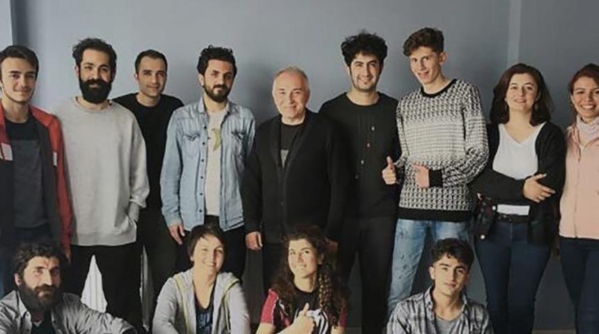 Tuşba kent tiyatrosu, İstanbul sahnesinde