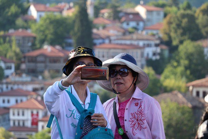 Nüfusunun 18 katı turist ağırladılar! Akın ettiler G2