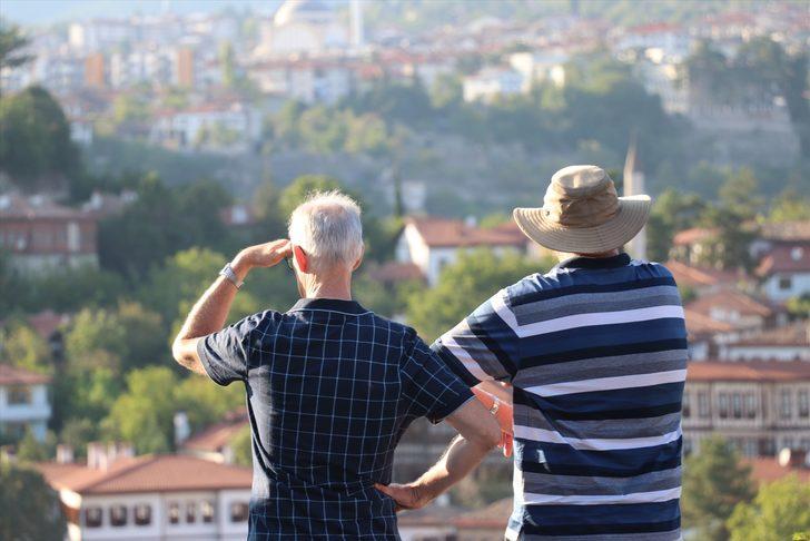 Nüfusunun 18 katı turist ağırladılar! Akın ettiler G3