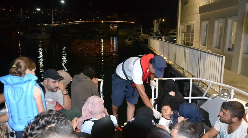 Kuşadası&rsquo;nda 13&rsquo;&uuml; &ccedil;ocuk 45 d&uuml;zensiz g&ouml;&ccedil;men yakalandı