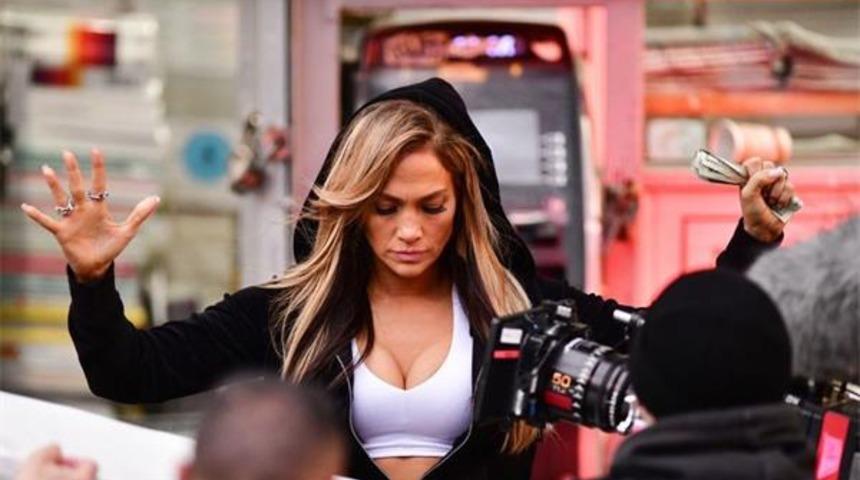 Jennifer Lopez o iddia karşısında g&ouml;zyaşlarını tutamadı