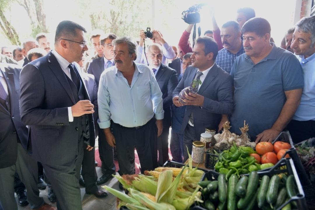 Vali Memiş, &ldquo;Hedefimize emin adımlarla ilerliyoruz&rdquo;