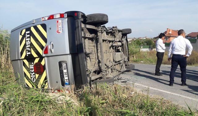 Beylikdüzü'nde okul servisi kaza yaptı