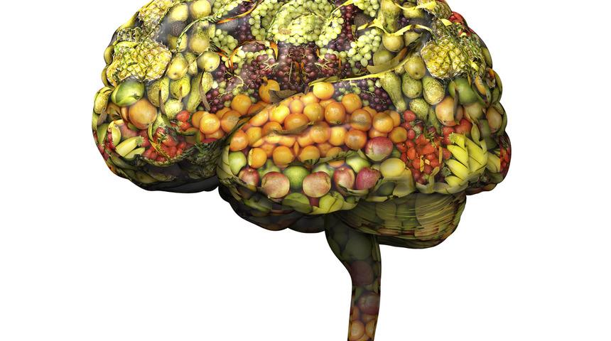 Beyin sağlığını sadece 4 günde elimizden alan besinler