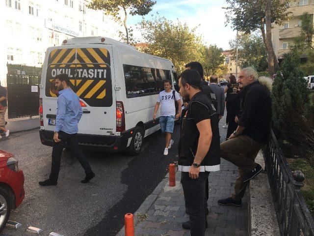 İstanbul polisinden okul önlerinde sıkı denetim
