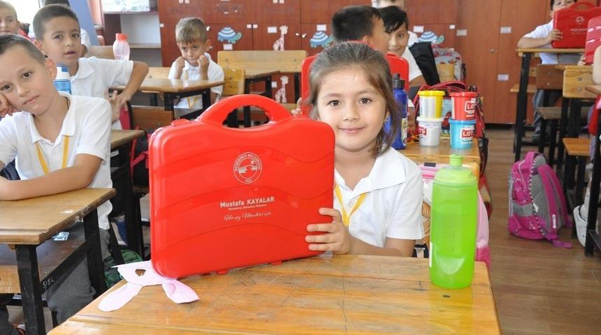 Eğitim seti Menderes Belediyesinden