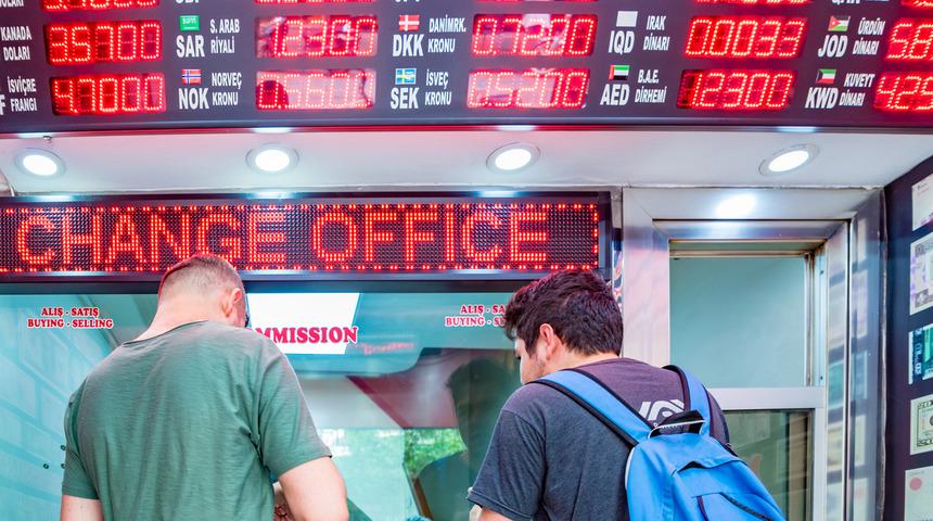  Arjantin ekonomik krizin derinleştiği bir ortamda yeni kur kontrolleri açıkladı