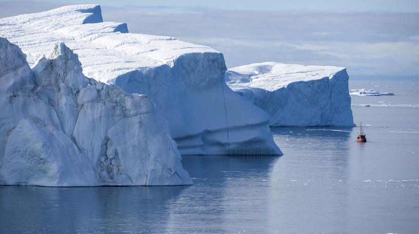 Kopan buzul kütlesi can aldı: 1 ölü, 2 kayıp