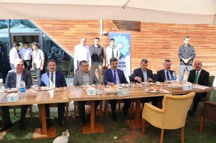 Aksaray’da muhtarlar il protokolü ile istişare toplantısında buluştu G2