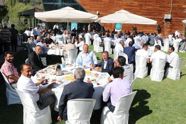 Aksaray’da muhtarlar il protokolü ile istişare toplantısında buluştu G3