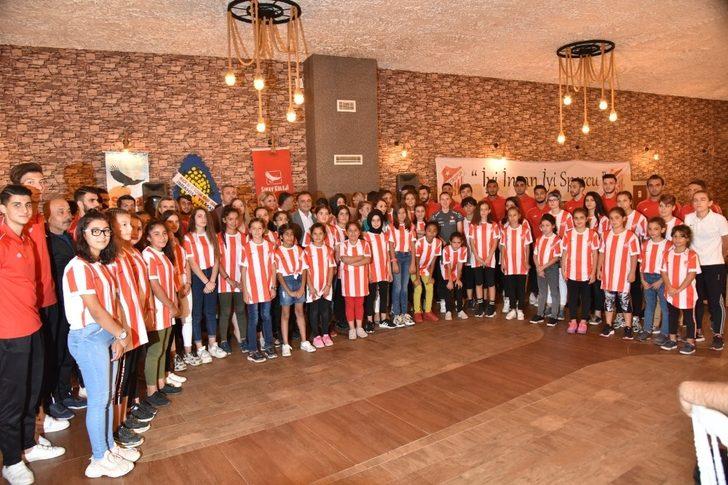 Bilecikspor’dan dayanışma ve tanışma gecesi G3